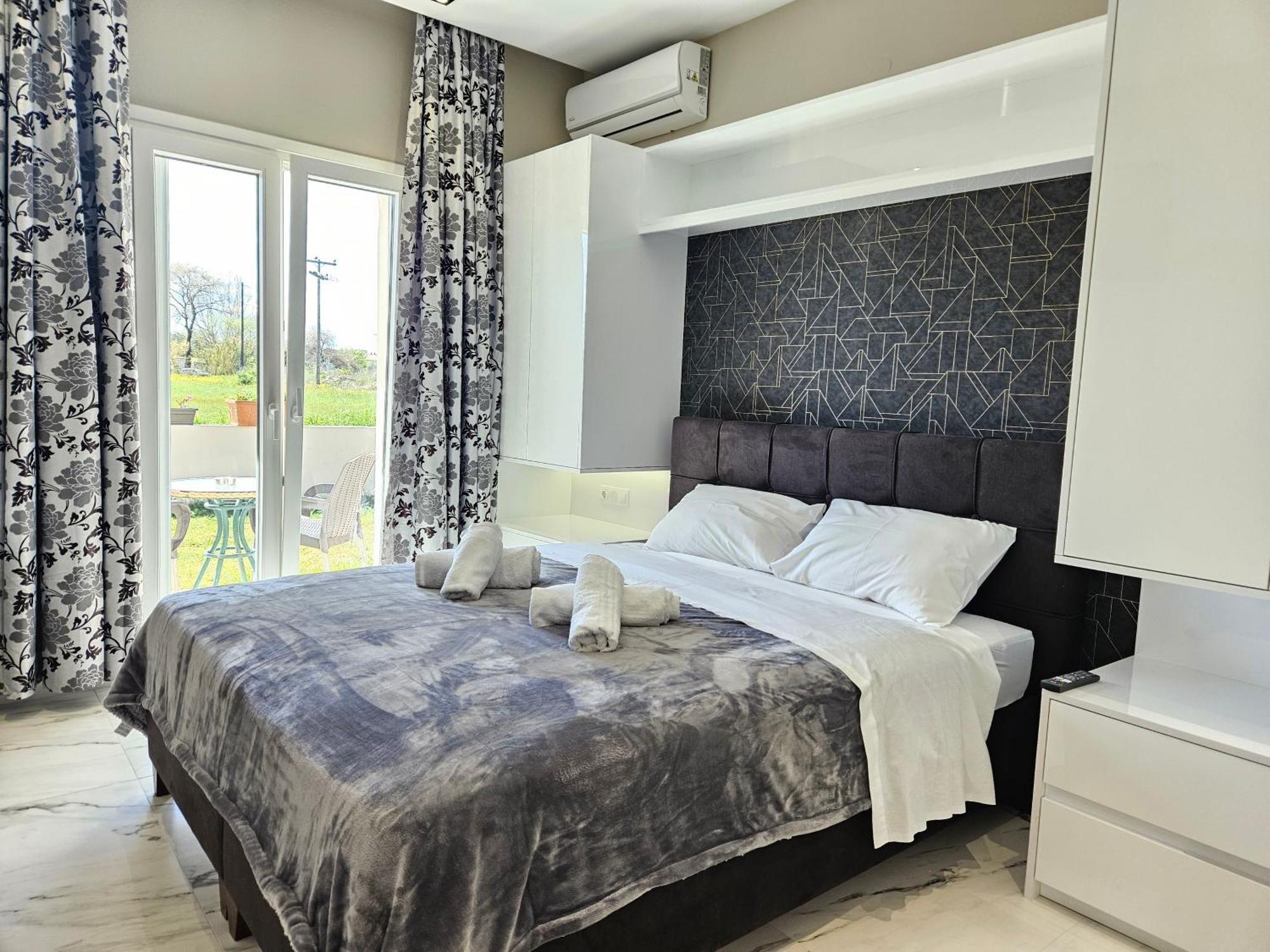 Evelina Luxury Suites In Corfu 입소스 외부 사진