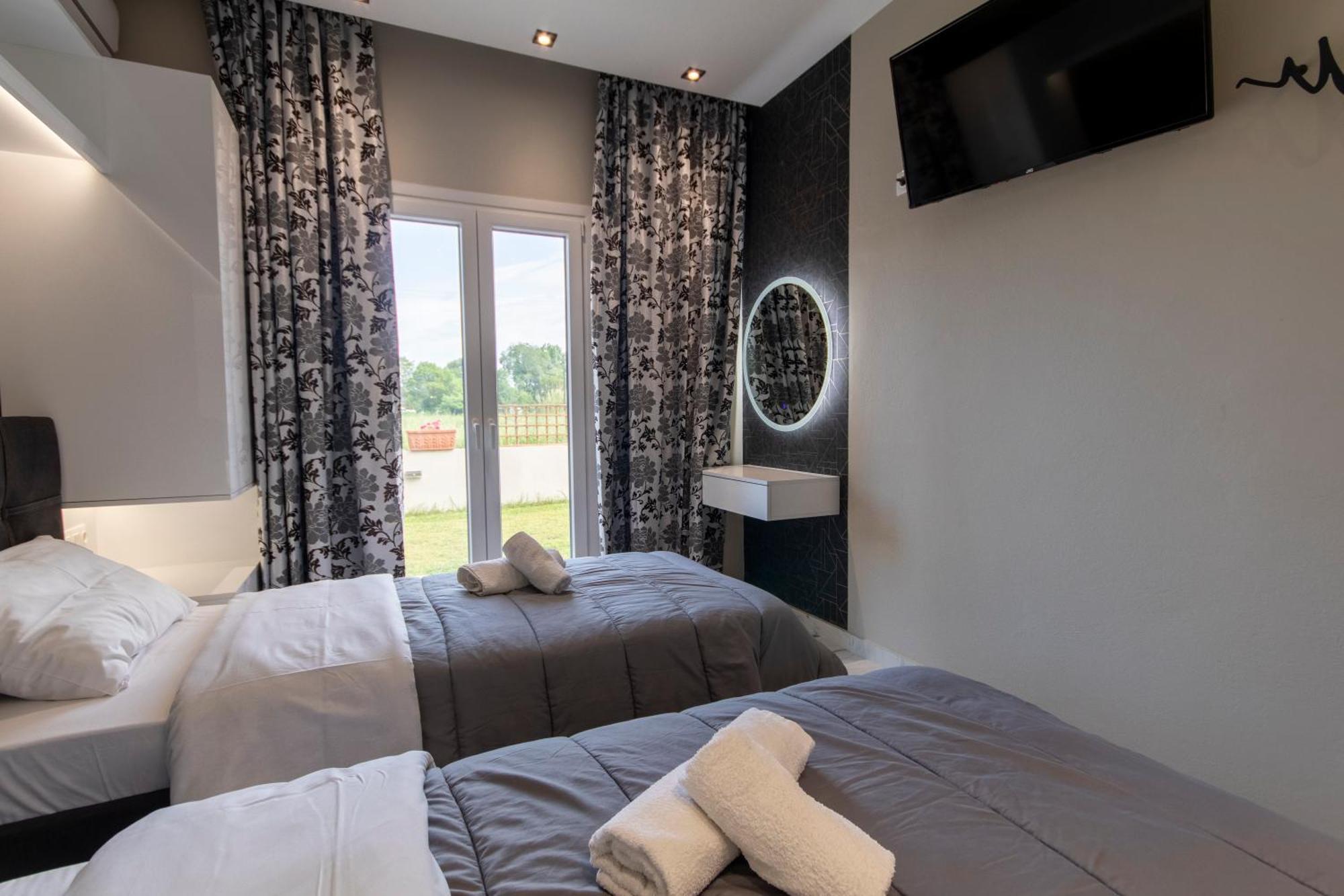 Evelina Luxury Suites In Corfu 입소스 외부 사진